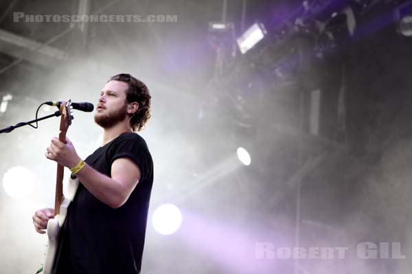 ALT-J - 2013-08-23 - SAINT CLOUD - Domaine National - Scene de la Cascade - 